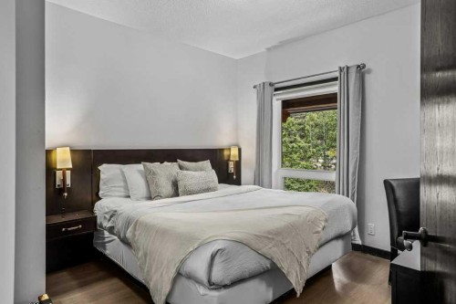 227-901 Mountain Street, Canmore, AB - Indoor Photo Showing Bedroom