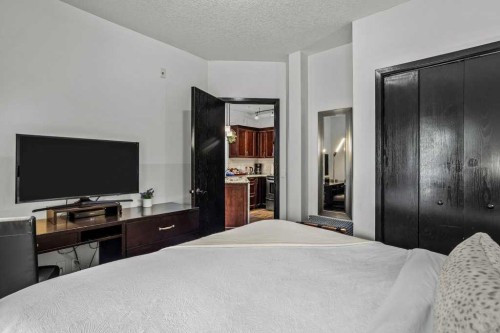 227-901 Mountain Street, Canmore, AB - Indoor Photo Showing Bedroom