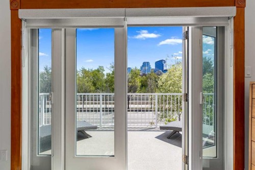 726 Memorial Drive Nw, Calgary, AB 