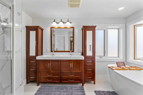 726 Memorial Drive Nw, Calgary, AB 