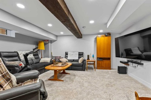 726 Memorial Drive Nw, Calgary, AB 