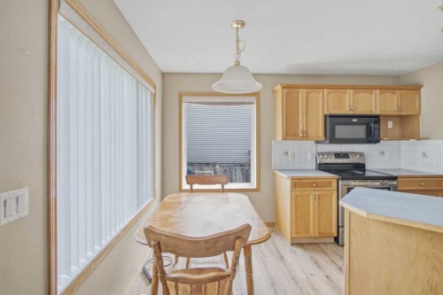88 Willowbrook Crescent Nw, Airdrie, AB 