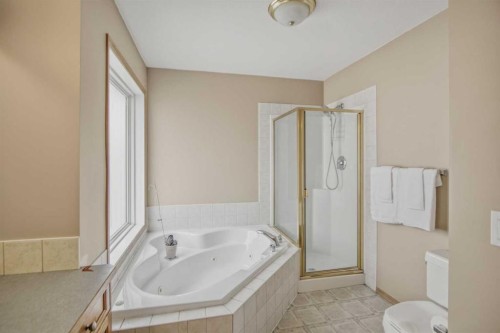 88 Willowbrook Crescent Nw, Airdrie, AB 