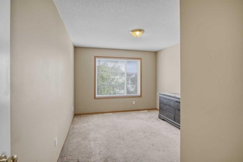 88 Willowbrook Crescent Nw, Airdrie, AB 