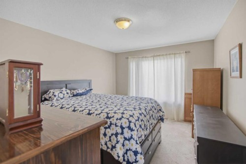 88 Willowbrook Crescent Nw, Airdrie, AB 