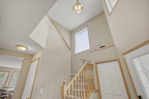 88 Willowbrook Crescent Nw, Airdrie, AB 