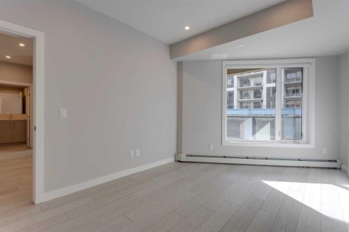 206-8370 Broadcast Avenue Sw, Calgary, AB - Indoor Photo Showing Other Room