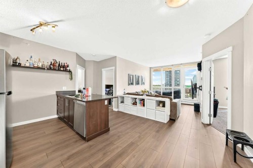 1406-325 3 Street Se, Calgary, AB - Indoor Photo Showing Kitchen