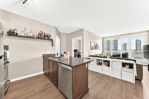 1406-325 3 Street Se, Calgary, AB - Indoor Photo Showing Kitchen With Upgraded Kitchen