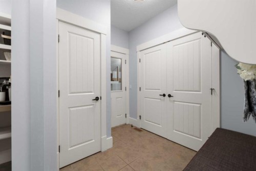 11 Aspen Cliff Place Sw, Calgary, AB - Indoor Photo Showing Other Room