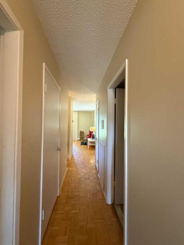 209-315 Heritage Drive Se, Calgary, AB - Indoor Photo Showing Other Room