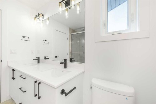 96 Heritage Manor, Cochrane, AB 