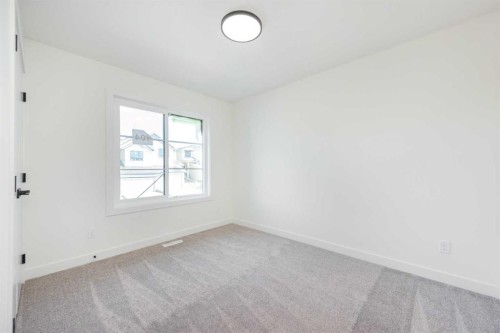 96 Heritage Manor, Cochrane, AB 