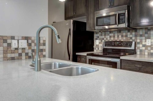 105-2 Hemlock Crescent Sw, Calgary, AB 