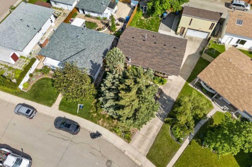 135 Huntcroft Way Ne, Calgary, AB 