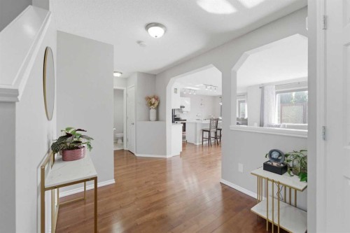 235 Citadel Meadow Bay Nw, Calgary, AB 