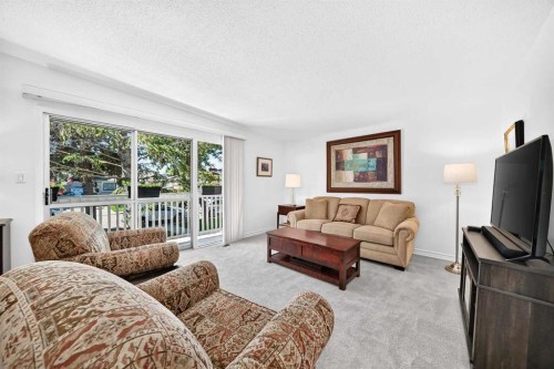 2124B 52 Avenue Sw, Calgary, AB 