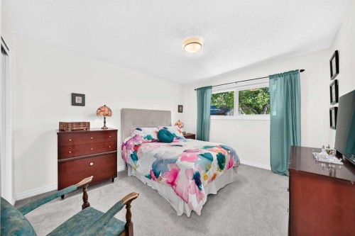 2124B 52 Avenue Sw, Calgary, AB 
