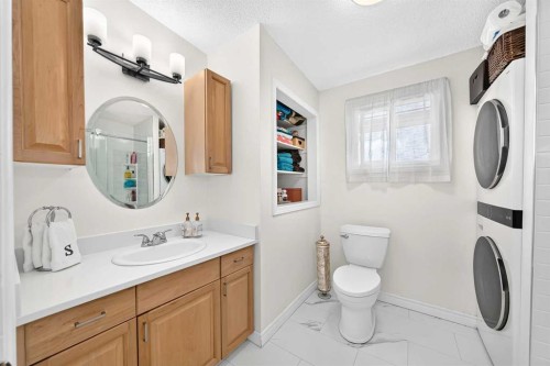 2124B 52 Avenue Sw, Calgary, AB 