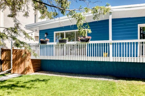 2124B 52 Avenue Sw, Calgary, AB 