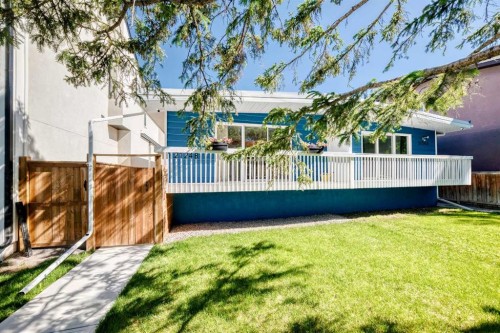 2124B 52 Avenue Sw, Calgary, AB 