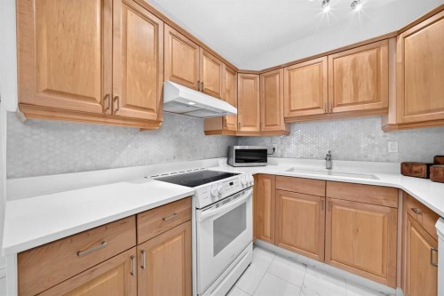 2124B 52 Avenue Sw, Calgary, AB 
