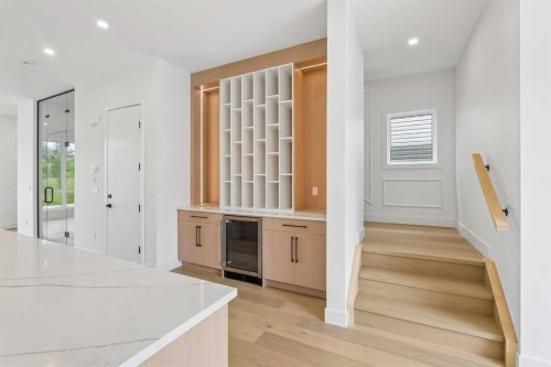 1025 32 Avenue Nw, Calgary, AB 