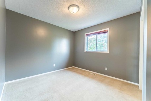 76 Cranfield Place Se, Calgary, AB 