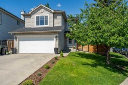 76 Cranfield Place SE Calgary, AB T3M 1B3