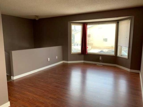 250 Falmere Way Ne, Calgary, AB 