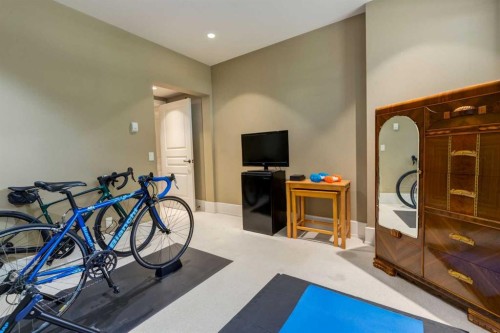 4712 Chapel Road Nw, Calgary, AB 