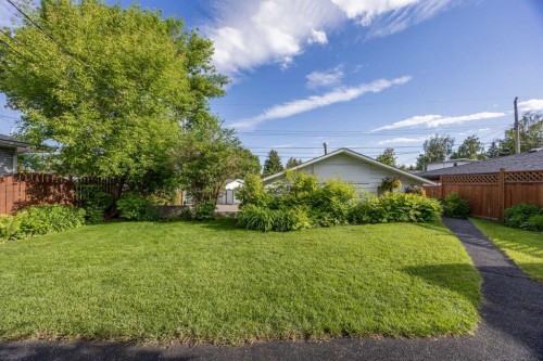 4952 Vanguard Road Nw, Calgary, AB 