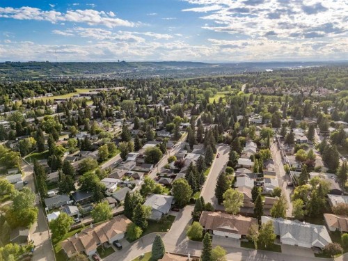 4952 Vanguard Road Nw, Calgary, AB 