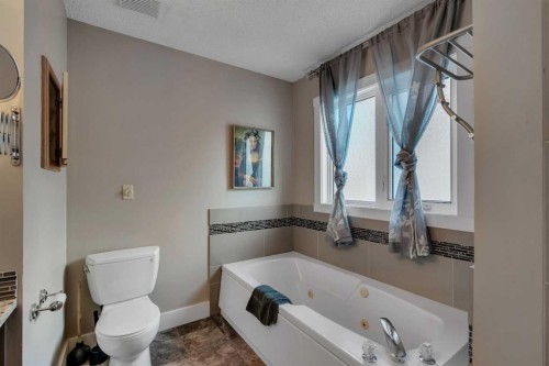 229 22 Avenue Ne, Calgary, AB 