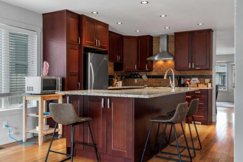 229 22 Avenue Ne, Calgary, AB 
