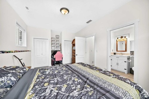 5138 51 Street, Olds, AB 