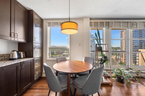 1206-733 14 Avenue Sw, Calgary, AB - Indoor Photo Showing Dining Room