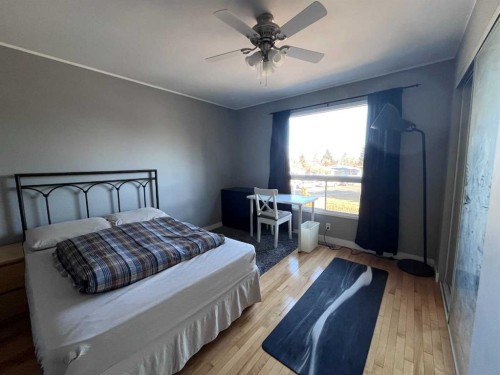 2457 22A Street Nw, Calgary, AB 
