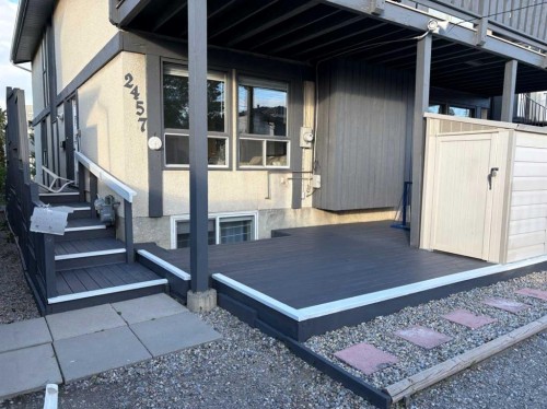 2457 22A Street Nw, Calgary, AB 