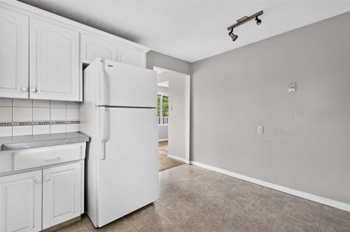 42 Huntford Close Ne, Calgary, AB 