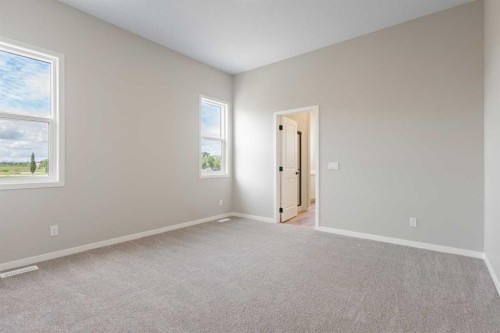 420 Montrose Green Se, High River, AB 