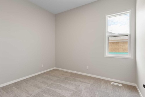 420 Montrose Green Se, High River, AB 