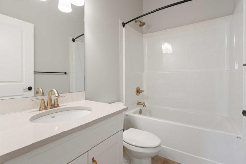 420 Montrose Green Se, High River, AB 
