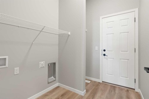 420 Montrose Green Se, High River, AB 