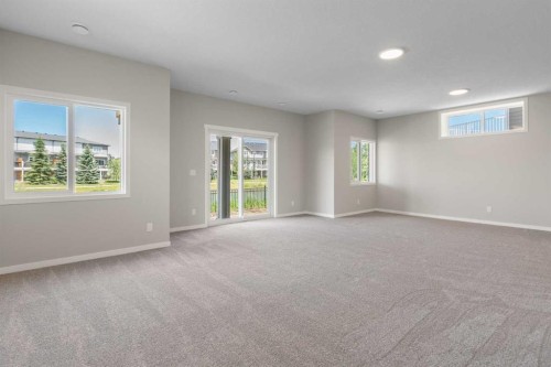 420 Montrose Green Se, High River, AB 