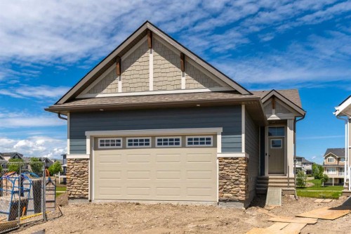 420 Montrose Green Se, High River, AB 