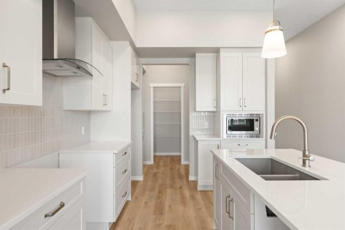 420 Montrose Green Se, High River, AB 