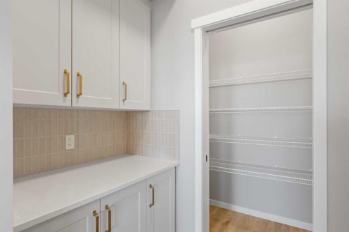 420 Montrose Green Se, High River, AB 