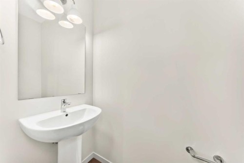 1065 Sawgrass Link Nw, Airdrie, AB 