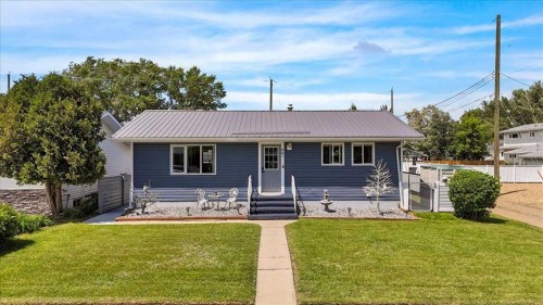 401 15 Street EAST Drumheller, AB T0J 0Y5
